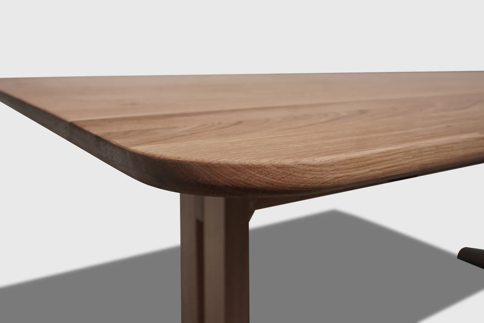 A6501467-ARBOGA-demibull-ab-27-oiled-oak-edge-detail.jpg